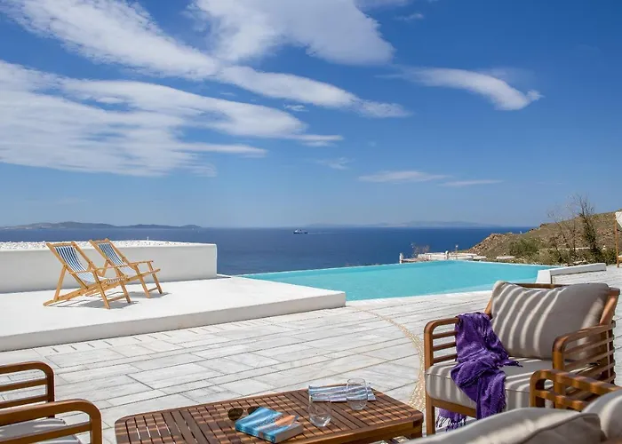 Epic Blue Mykonos فندق 5*