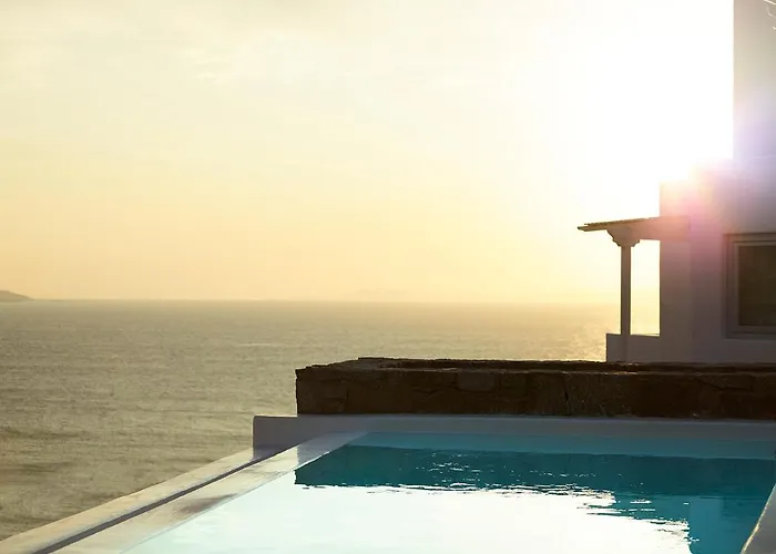 Epic Blue Mykonos فندق 5*