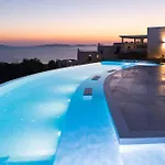 Epic Blue Mykonos מלון