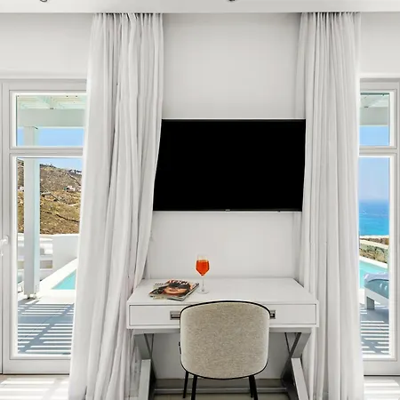 Epic Blue Mykonos Hotell 5*