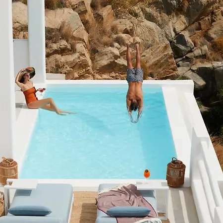 Epic Blue Mykonos Hotell 5*