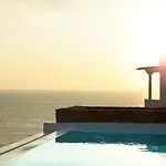 Epic Blue Mykonos فندق 5*